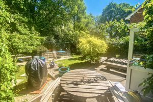 Photo 31- click for photo gallery